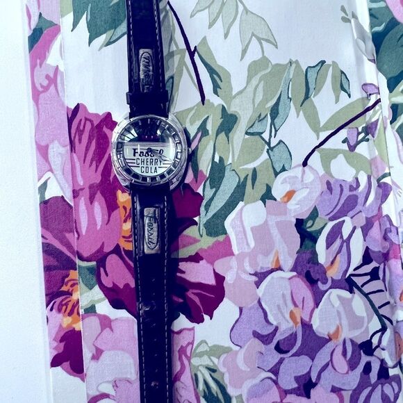 Fossil x Coca-Cola Cherry Coke Limited
Edition Watch Bottle Cap Dial - Picture 5 of 8